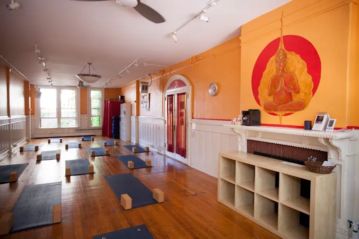 Mighty Yoga - Ithaca Picture 5