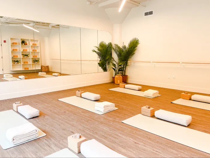 Blossom YOGA Picture 6