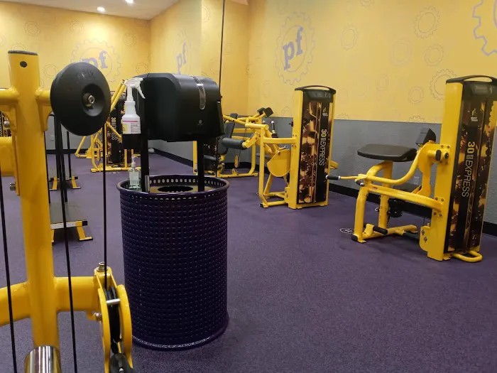 Planet Fitness Picture 6