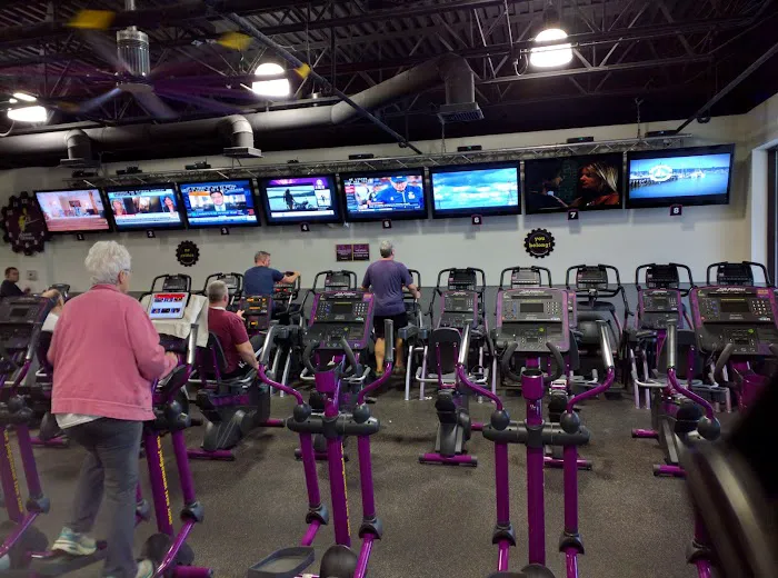 Planet Fitness Picture 7