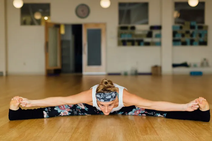 Greener Postures Yoga Picture 8
