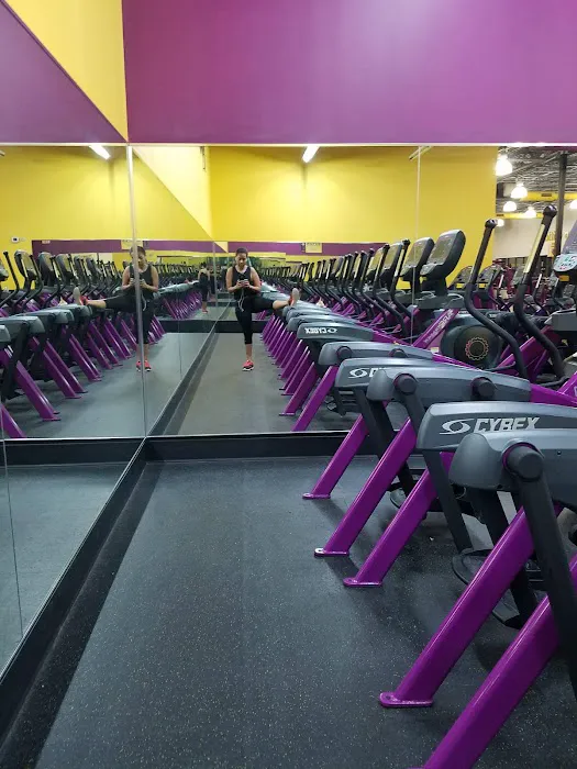 Planet Fitness Picture 7
