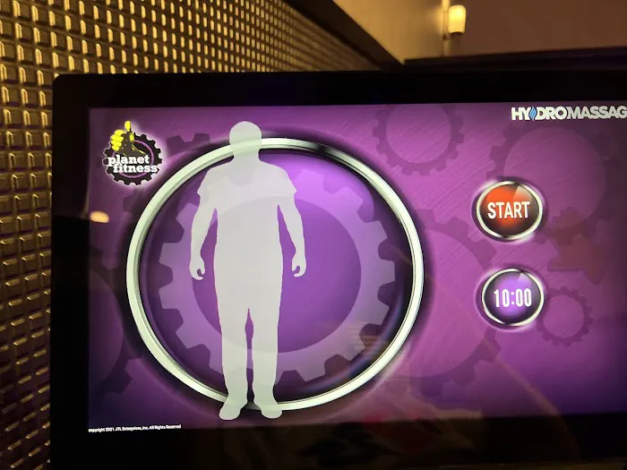 Planet Fitness Picture 6