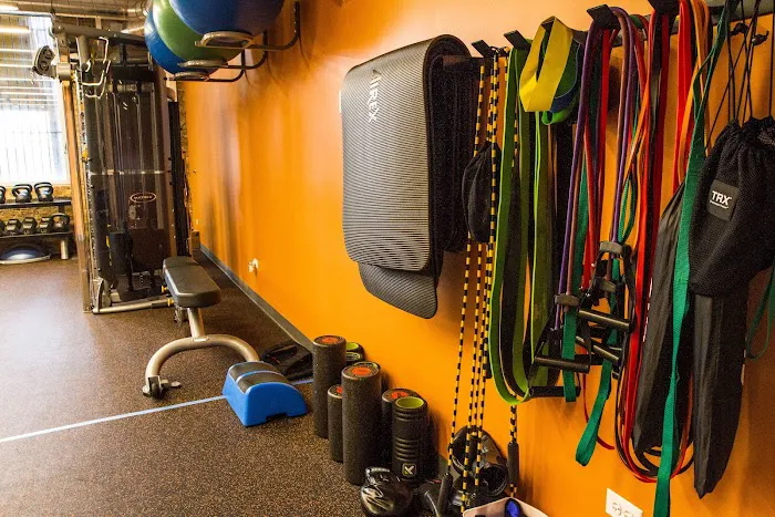 Orange Shoe Personal Fitness Trainers - Andersonville Chicago Picture 6