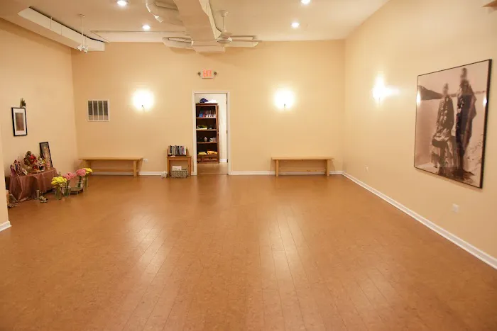 Sivananda Yoga Vedanta Center Picture 2