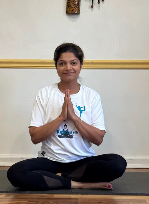 Yogalates with Hardee Picture 3