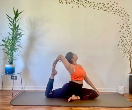 Yogalates with Hardee