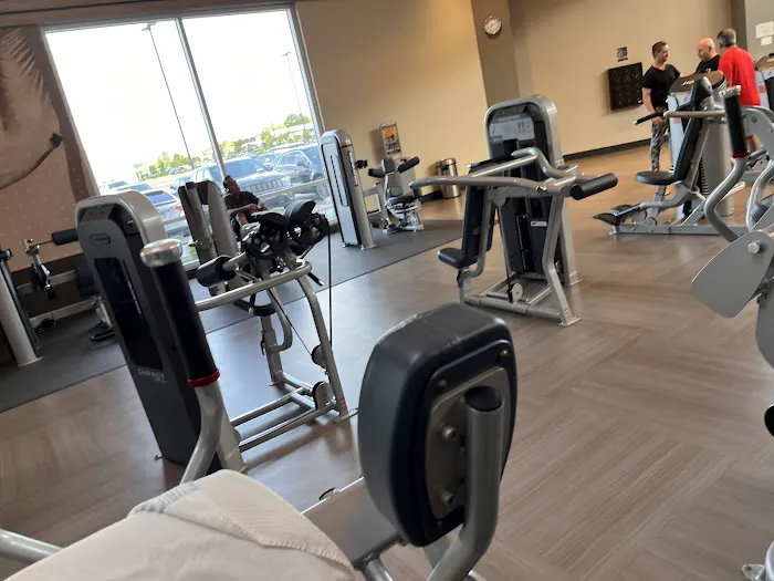 LA Fitness Picture 7