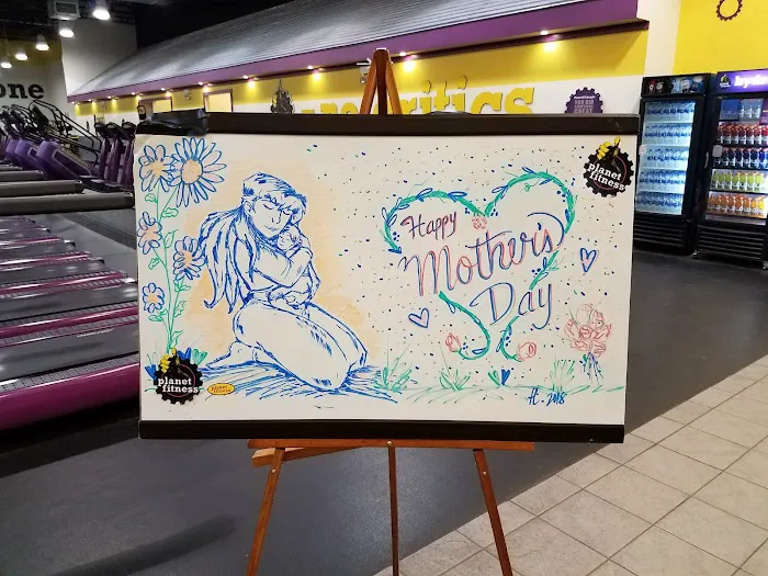 Planet Fitness Picture 7