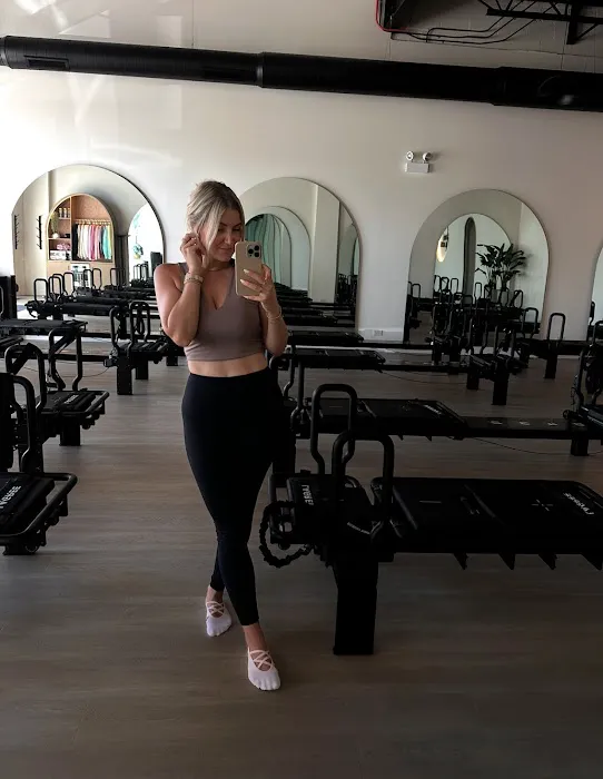 Glow Lagree Fitness Picture 2