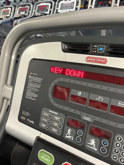 Crunch Fitness - Mount Prospect Picture 7