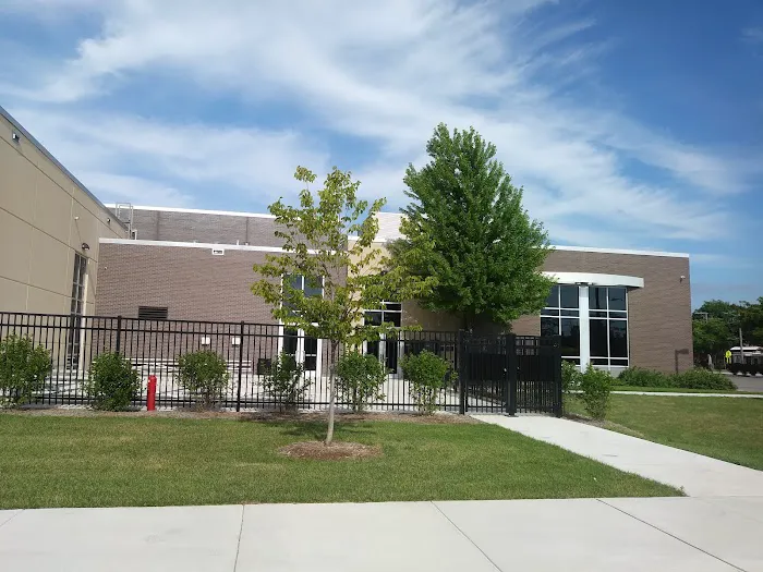 Arlington Ridge Center Picture 10