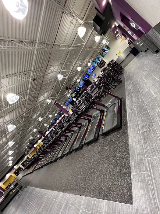 Planet Fitness Picture 9