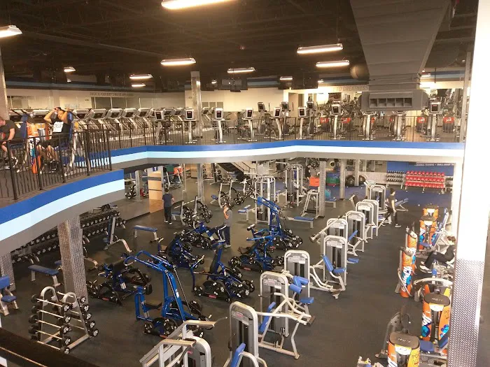 Crunch Fitness - Schaumburg Picture 9