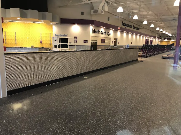 Planet Fitness Picture 9
