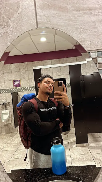 Planet Fitness Picture 7