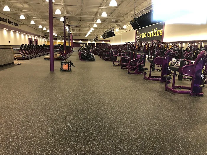 Planet Fitness Picture 8