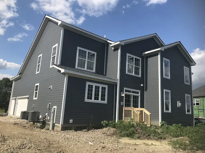 Tanglewood Hills Bath & Raquet Picture 1