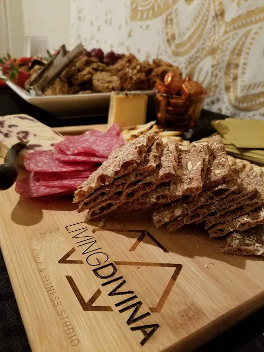 Living Divina Yoga Picture 4