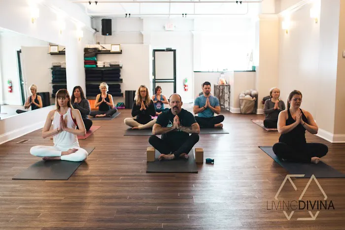 Living Divina Yoga Picture 10