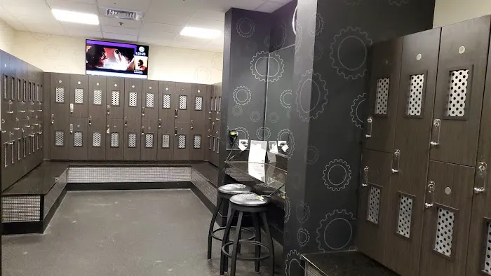 Planet Fitness Picture 6