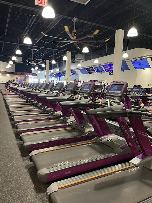 Planet Fitness Picture 6