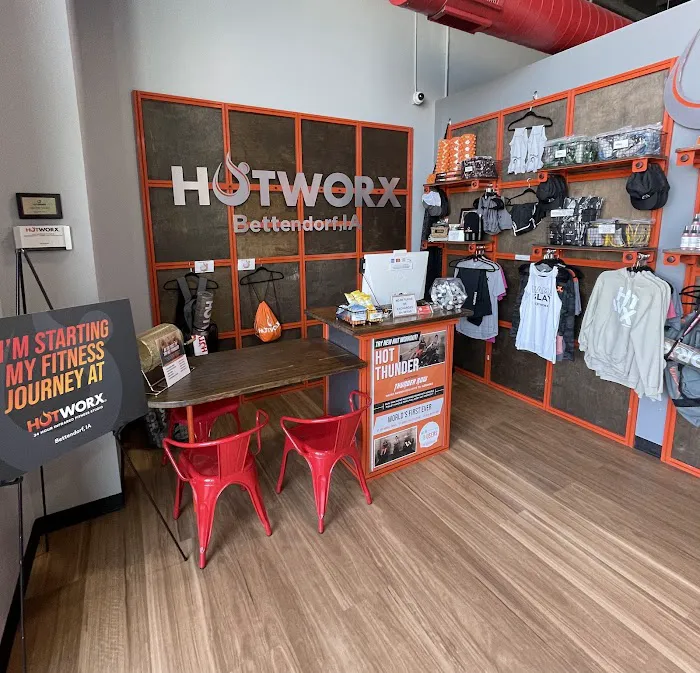 HOTWORX - Bettendorf, IA Picture 5