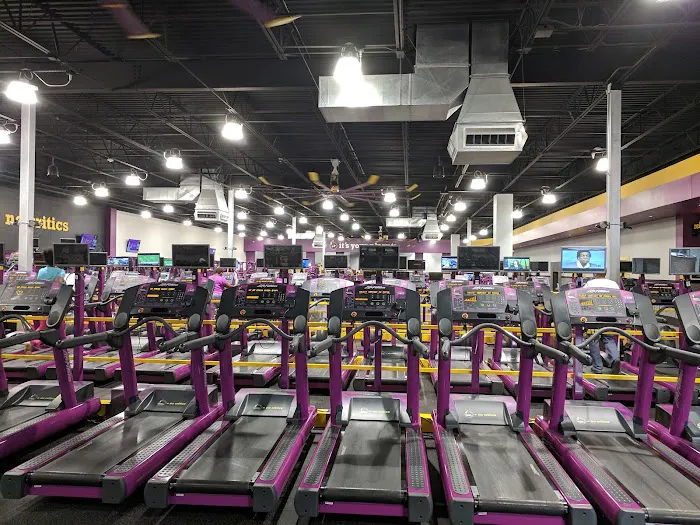 Planet Fitness Picture 7