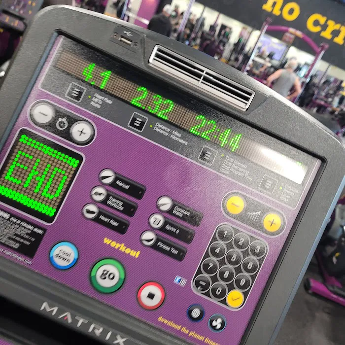 Planet Fitness Picture 8