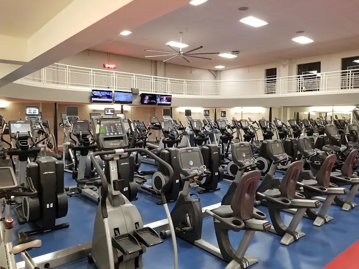 Warmer Fitness Center Picture 1