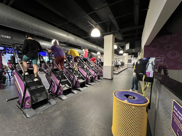 Planet Fitness Picture 10