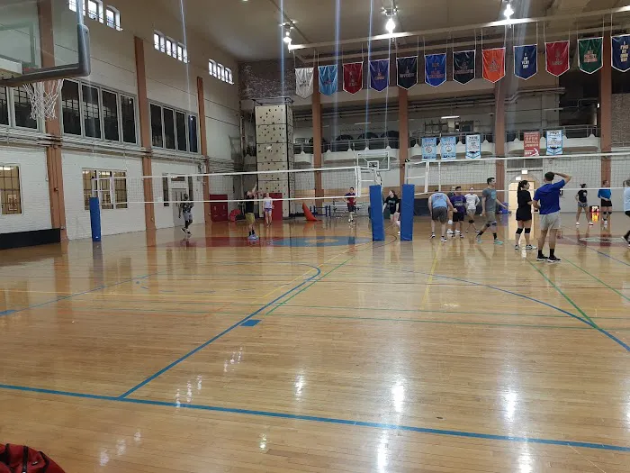 Broadway Armory Park Picture 10