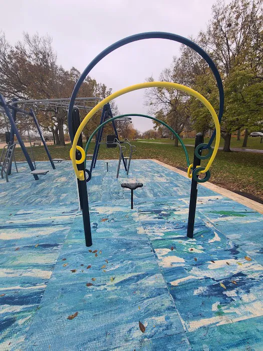 Outdoor Gym Picture 7