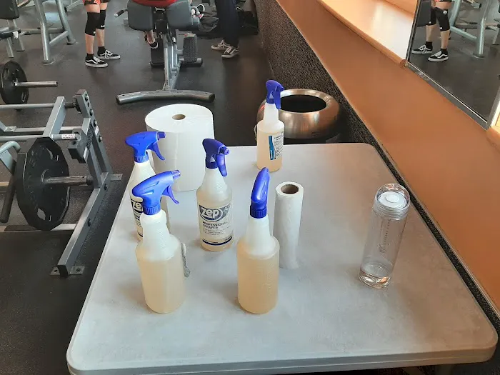 LA Fitness Picture 8