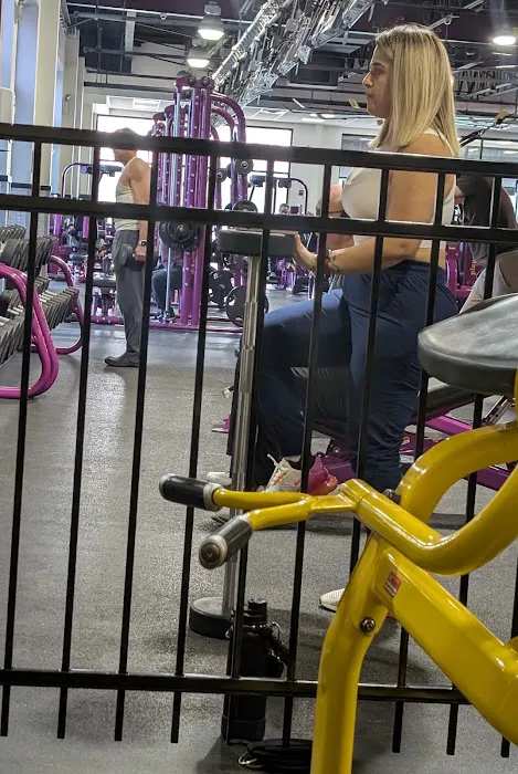 Planet Fitness Picture 9