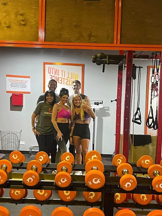 HOTWORX - Bloomingdale, IL Picture 5