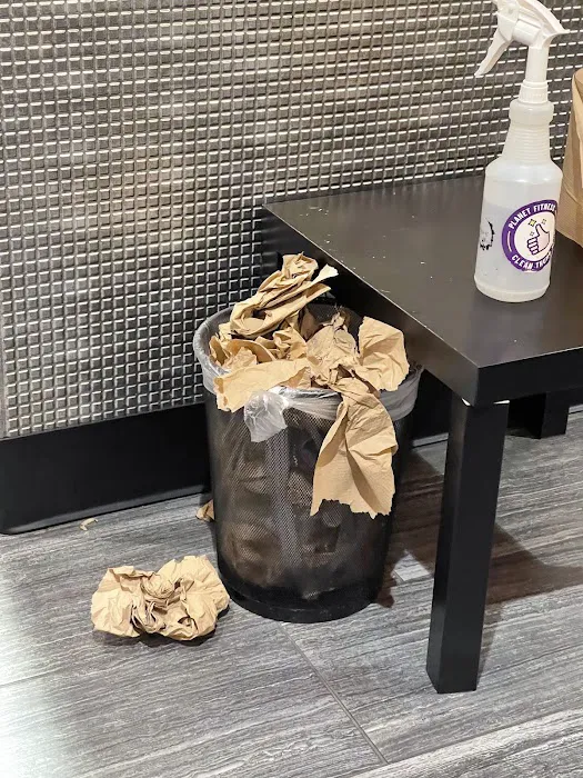 Planet Fitness Picture 9