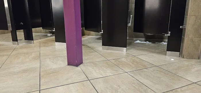 Planet Fitness Picture 5