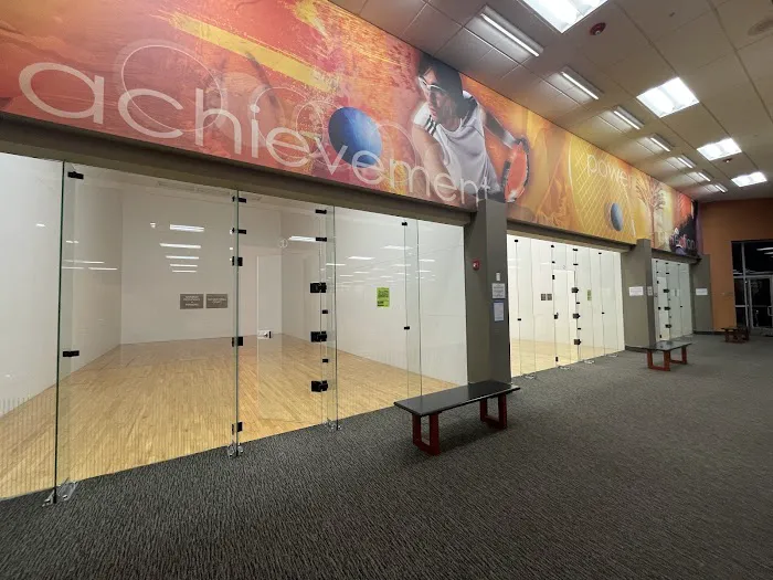 LA Fitness Picture 1