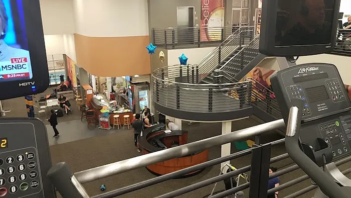 LA Fitness Picture 3