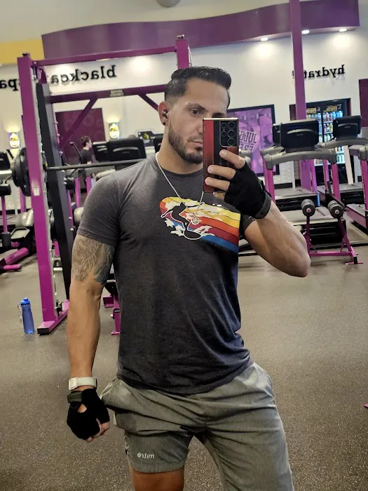 Planet Fitness Picture 5