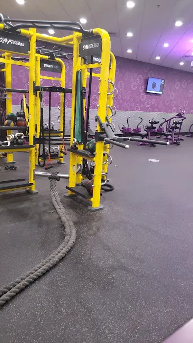 Planet Fitness Picture 6