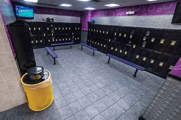 Planet Fitness Picture 6