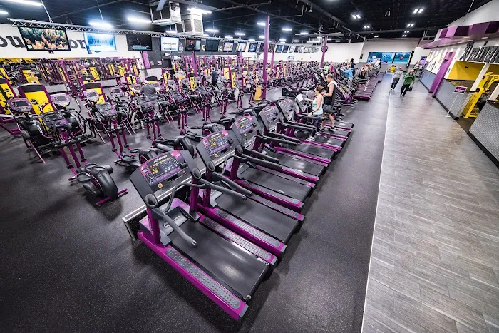 Planet Fitness Picture 10