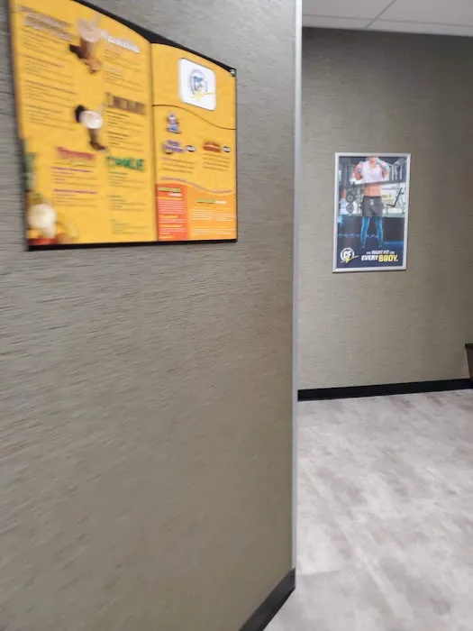 Club Fitness - Belleville Picture 7