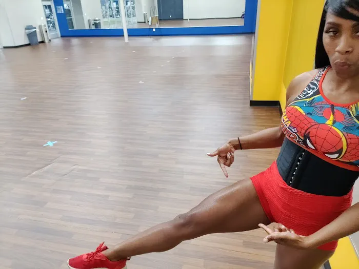 Club Fitness - Belleville Picture 3