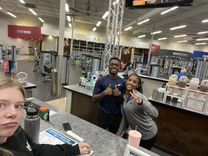 Club Fitness - Belleville Picture 5