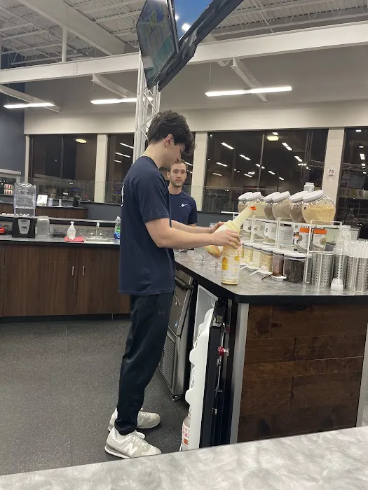 Club Fitness - Belleville Picture 8