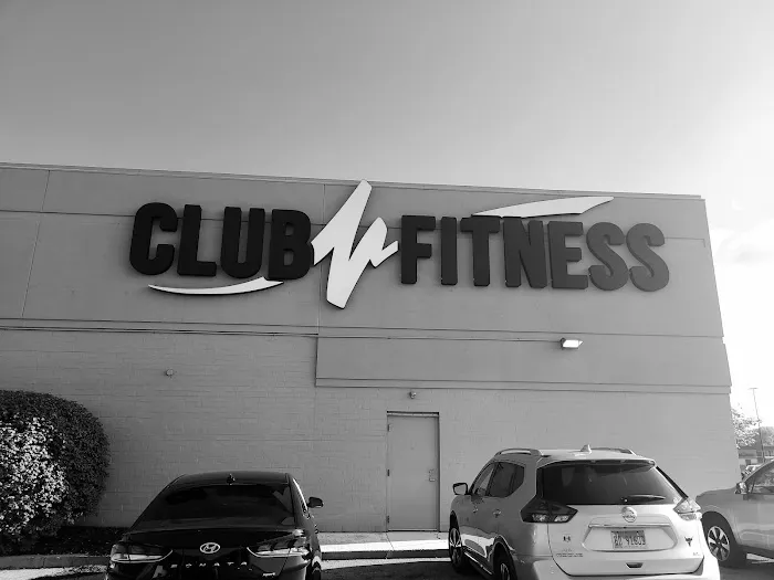 Club Fitness - Belleville Picture 6