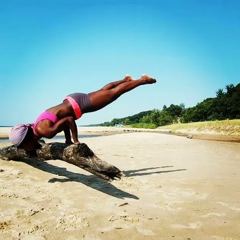 Beach Yoga Chicago Picture 3